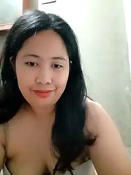 Snapshot of Creamy_Pussycat28 chatting on November 28, 2025, 9:17 pm Creamy Pussycat28 online show from November 28, 2025, 9:17 pm