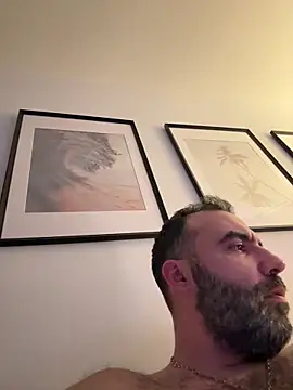 BicolorCandidate81 online show from April 10, 2026, 11:20 pm