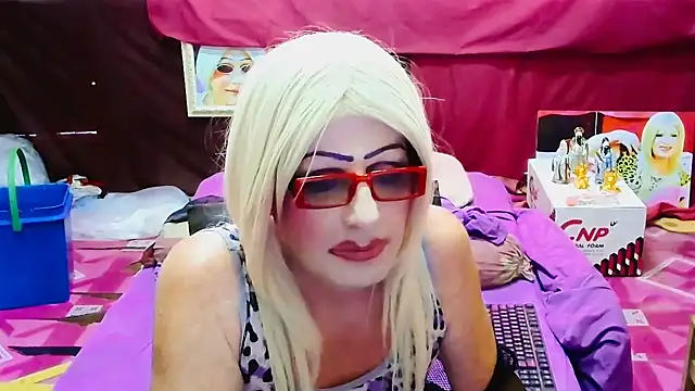 horni4luv online show from May 13, 2026, 10:01 am