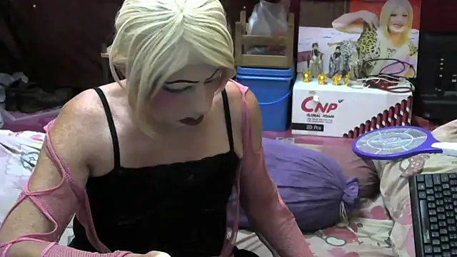 horni4luv online show from July 28, 2026, 10:20 pm