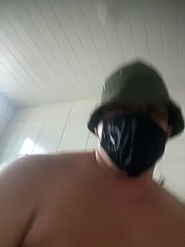 Snapshot of Bkackmamba chatting on December 15, 2025, 4:33 pm Bkackmamba online show from December 15, 2025, 4:33 pm