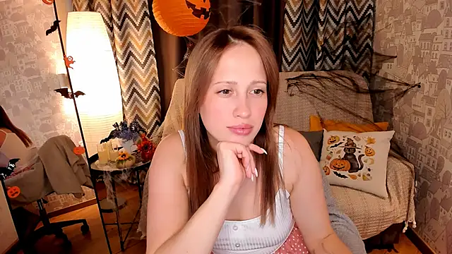 Snapshot of _SilverMoon_ chatting on October 31, 2025, 8:26 am SilverMoon online show from October 31, 2025, 8:26 am