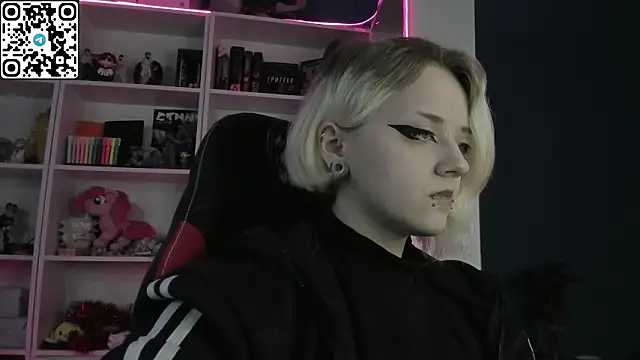 Holy Mistress S online show from February 21, 2026, 9:43 am