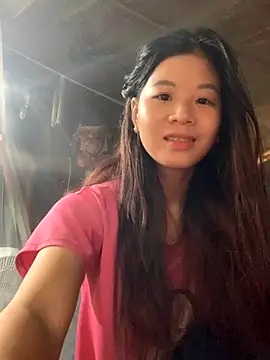 ninixinh online show from October 26, 2025, 2:17 am