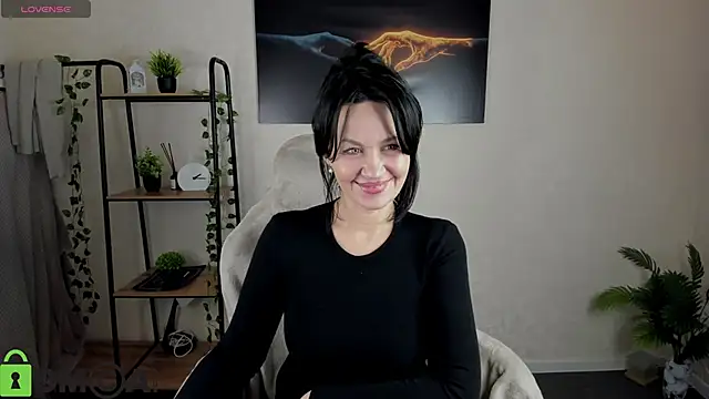 Sara Devills online show from December 15, 2025, 1:15 pm