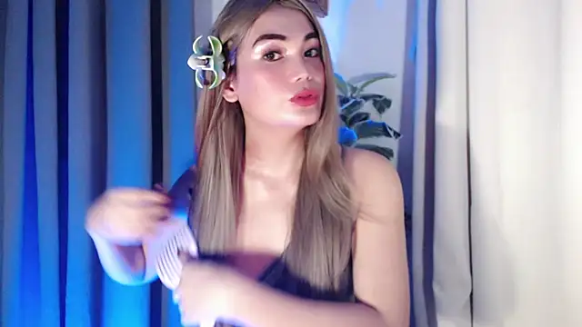 Snapshot of Felicity_lux chatting on March 16, 2026, 1:33 am Felicity lux online show from March 16, 2026, 1:33 am