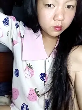 Quynhsumon online show from March 21, 2026, 3:15 pm