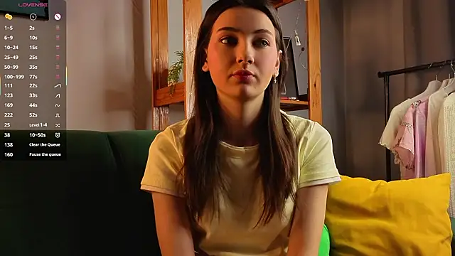 Snapshot of KateCahee chatting on February 9, 2026, 1:20 am KateCahee online show from February 9, 2026, 1:20 am