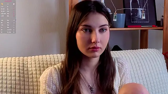 Snapshot of KateCahee chatting on February 21, 2026, 1:17 am KateCahee online show from February 21, 2026, 1:17 am