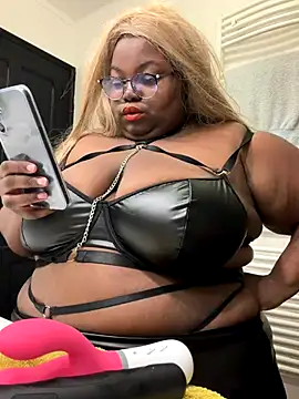 rosecoquine88 online show from November 10, 2025, 9:03 pm