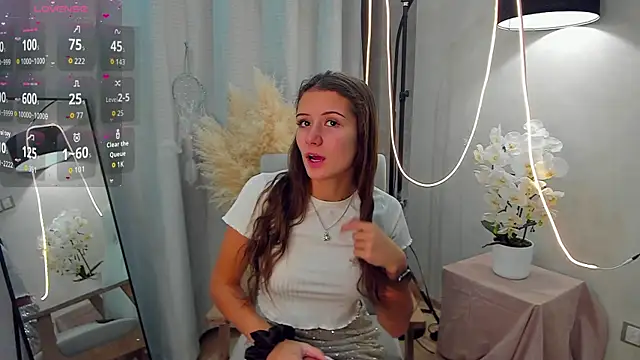 Snapshot of KeshaRachi chatting on November 16, 2025, 1:22 am KeshaRachi online show from November 16, 2025, 1:22 am