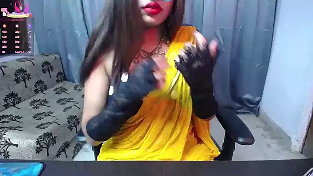 Snapshot of xNatasha chatting on November 4, 2025, 5:34 pm xNatasha online show from November 4, 2025, 5:34 pm