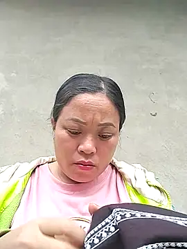 Nadia-a online show from November 8, 2025, 2:45 am