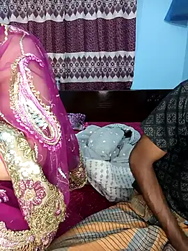 Snapshot of CoupleShow_432 chatting on February 7, 2026, 10:08 am CoupleShow 432 online show from February 7, 2026, 10:08 am