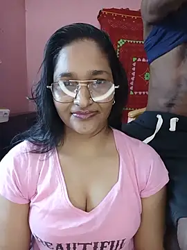 CoupleShow 432 online show from May 13, 2026, 9:06 am