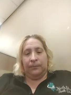 Halloweenpornstar online show from November 20, 2025, 6:40 pm