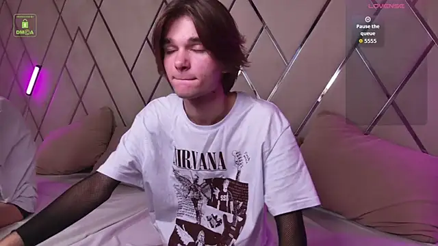 DavidLeatherhofff online show from November 4, 2025, 4:44 am