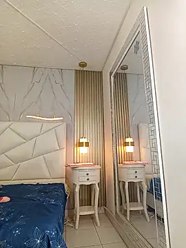 lizzietracy online show from November 14, 2025, 7:34 pm