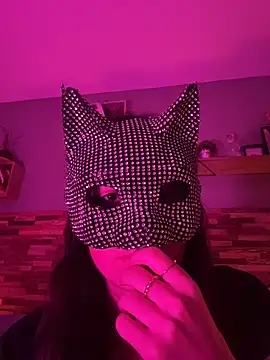 Snapshot of _isadora chatting on December 5, 2025, 7:54 pm isadora online show from December 5, 2025, 7:54 pm