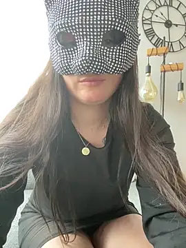  isadora online show from February 18, 2026, 9:49 am