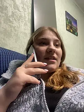 Emily Sweety   online show from October 28, 2025, 5:37 pm