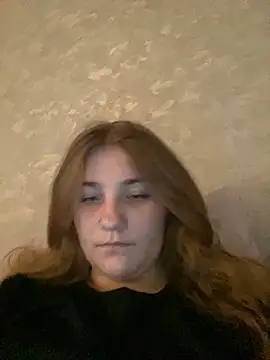 Emily Sweety   online show from November 7, 2025, 9:31 am