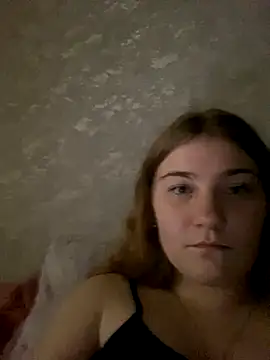 Emily Sweety   online show from November 9, 2025, 7:06 am