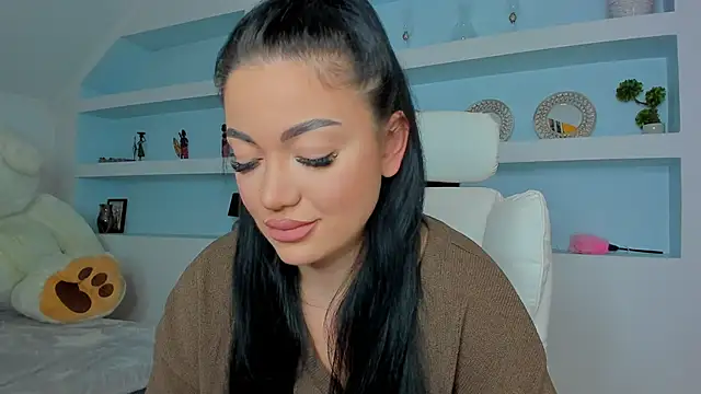 juliexxx online show from November 5, 2025, 7:58 pm