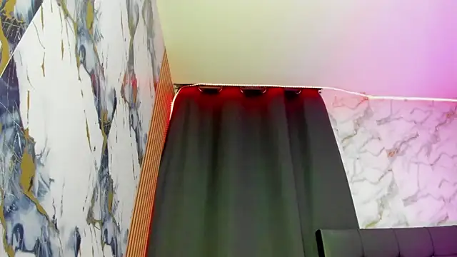 Scarlet DLuce online show from March 9, 2026, 9:02 am