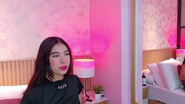 AdelineJhones online show from January 17, 2026, 3:06 pm