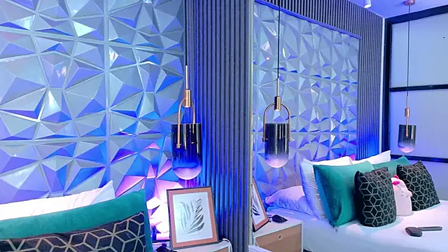 AdelineJhones online show from April 25, 2026, 1:52 pm