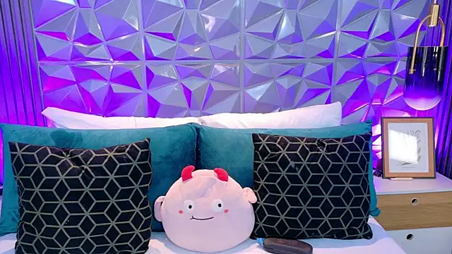 AdelineJhones online show from April 29, 2026, 1:59 pm