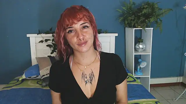 Snapshot of Samantha__Benet chatting on April 28, 2026, 9:20 pm Samantha Benet online show from April 28, 2026, 9:20 pm
