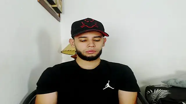 Snapshot of Maxcole_07 chatting on October 31, 2025, 3:02 pm Maxcole 07 online show from October 31, 2025, 3:02 pm