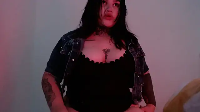 Snapshot of abby-hiltton chatting on November 4, 2025, 7:29 am abby-hiltton online show from November 4, 2025, 7:29 am