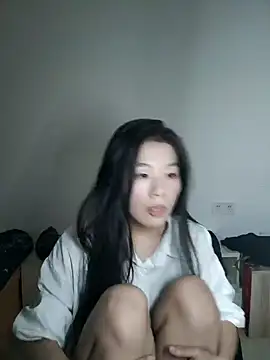 yuanbaby x online show from October 30, 2025, 3:24 pm