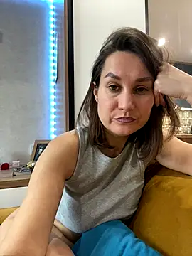 Snapshot of AliceLili chatting on November 1, 2025, 10:50 am AliceLili online show from November 1, 2025, 10:50 am