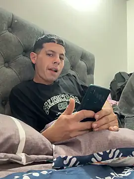 Yeison 8012 online show from March 14, 2026, 4:51 am