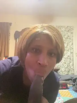Snapshot of CreammieDelite chatting on February 18, 2026, 3:57 am CreammieDelite online show from February 18, 2026, 3:57 am