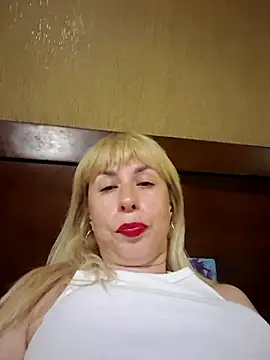 SelinaLovqx online show from July 8, 2026, 6:34 pm