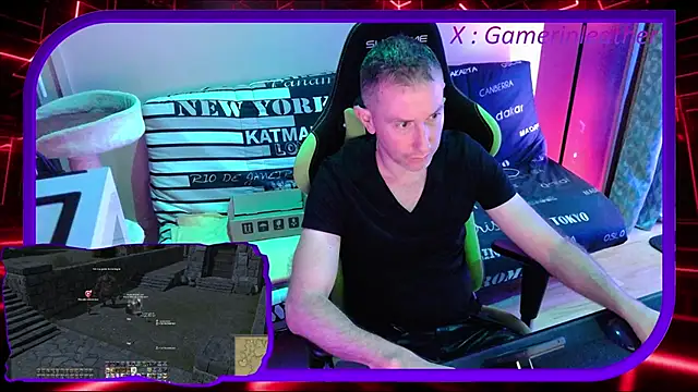Snapshot of Gamerinleather chatting on November 4, 2025, 7:02 pm Gamerinleather online show from November 4, 2025, 7:02 pm