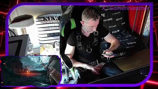 Snapshot of Gamerinleather chatting on November 11, 2025, 2:06 pm Gamerinleather online show from November 11, 2025, 2:06 pm