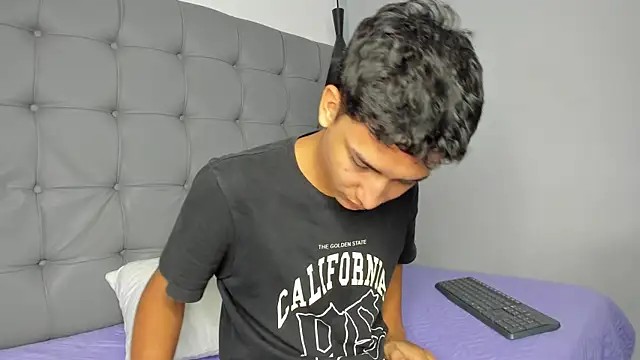 Alan Grey18 online show from November 18, 2025, 3:16 pm