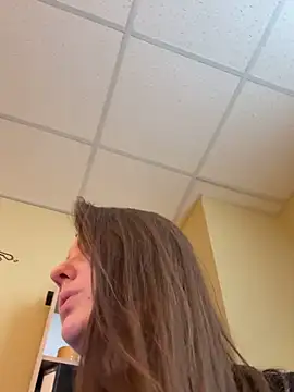 DollyRoma online show from October 29, 2025, 12:51 pm