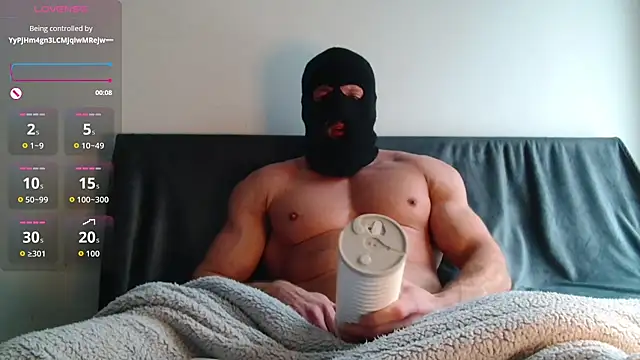 Snapshot of Masked_Bull38_Uk chatting on November 3, 2025, 12:50 pm Masked Bull38 Uk online show from November 3, 2025, 12:50 pm