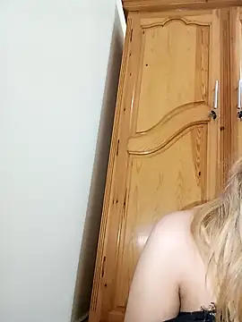 indilasixeey online show from November 22, 2025, 4:55 am