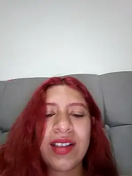 Lunatemptress4 online show from December 15, 2025, 10:52 am