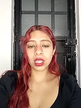 Lunatemptress4 online show from January 6, 2026, 1:26 pm