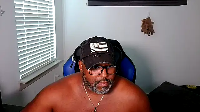 Snapshot of SplendaDaddy50 chatting on July 11, 2026, 4:43 pm SplendaDaddy50 online show from July 11, 2026, 4:43 pm