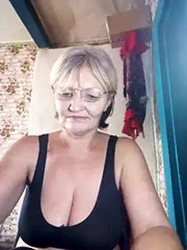 Snapshot of NikaGold454 chatting on November 14, 2025, 9:30 am NikaGold454 online show from November 14, 2025, 9:30 am